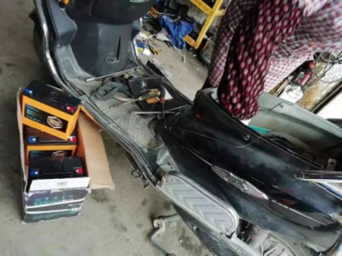 電動車蓄電池用多久需要換新 加補(bǔ)充液管用嗎